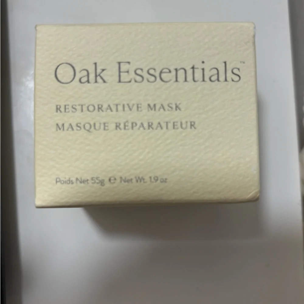 Oak Essentials Restorative Mask - Picture 3 of 5